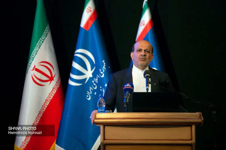 حضور پررنگ شرکت کاوشگران نفت و گاز فلات در نشست معرفی فرصتها